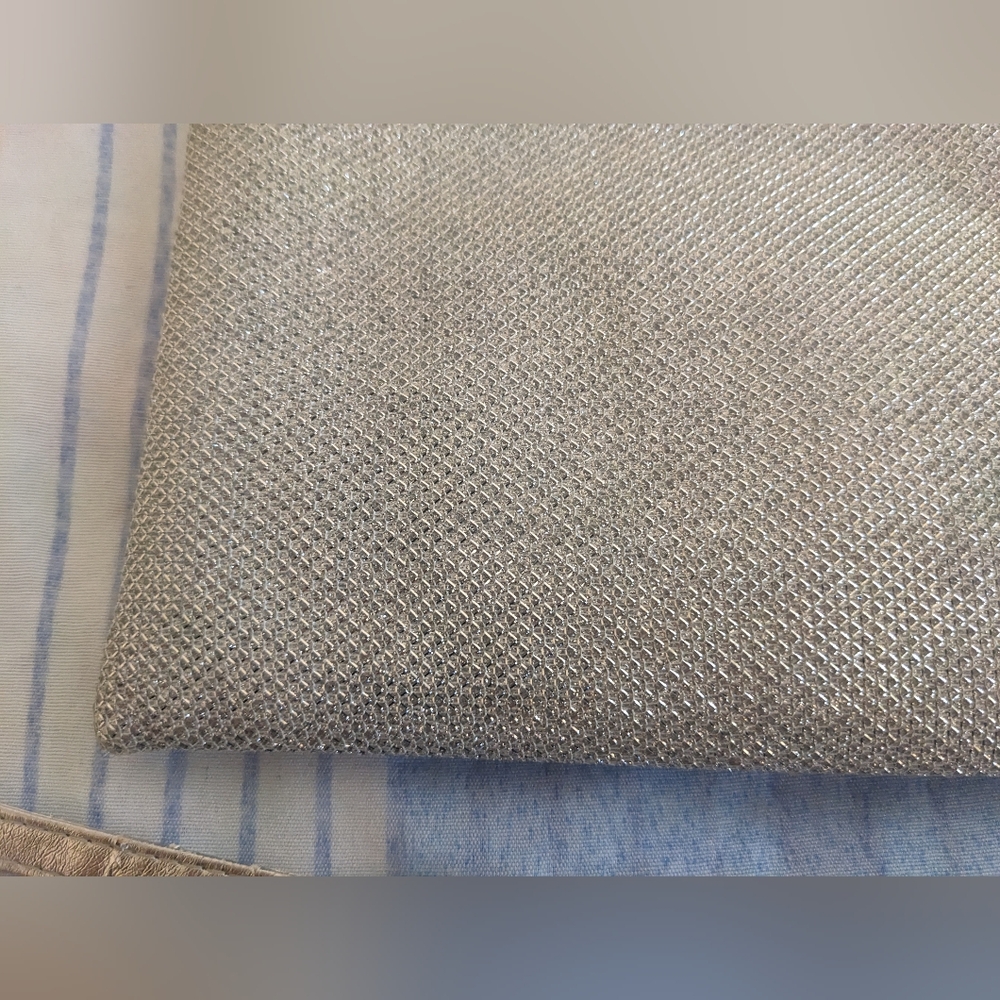 Sparkly Silver Wristlet - Picture 4 of 8